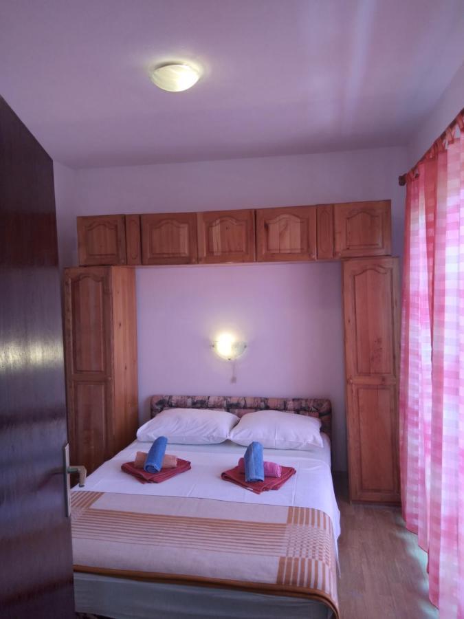 Apartments "Sun-Sea" Lopar Exterior photo